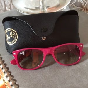 Bright pink Rayban Wayfarer Sunglasses